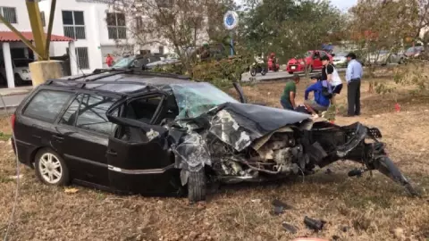 FOTOS_ Accidente automovilístico deja a una mujer seriamente lesionada en Caucel