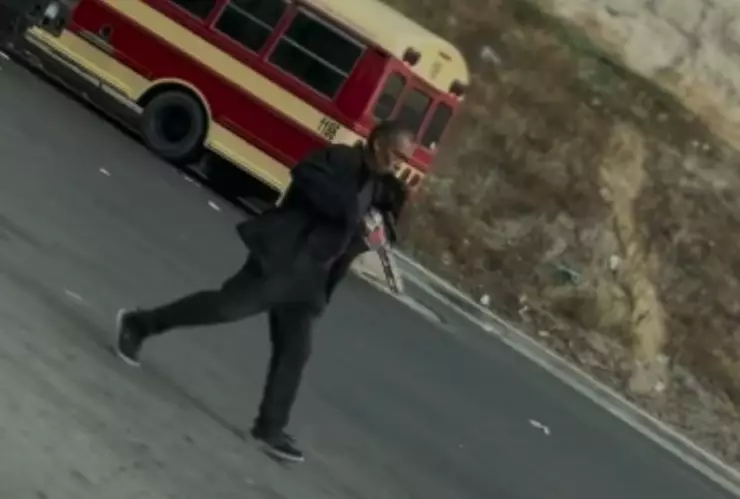 hombre con pistola de hidrogel en Tijuana