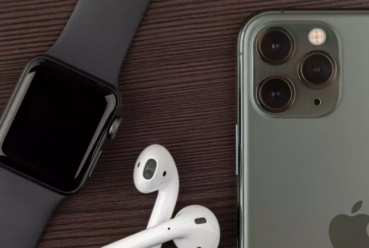 Elektra lanzó una oferta de iPhone 15 con reloj