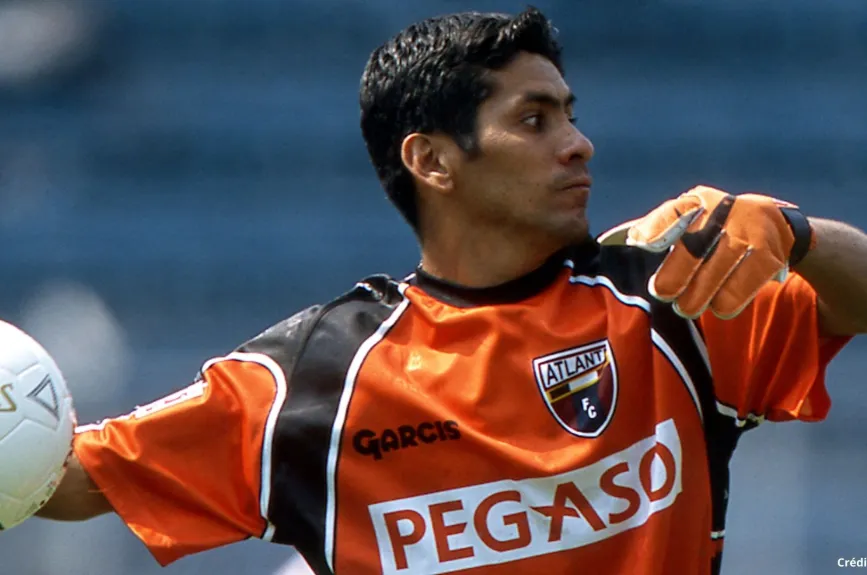 6 Jorge Campos equipos en su carrera.jpg
