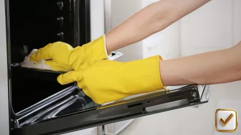 3 trucos caseros para limpiar el horno en profundidad y sin químicos, según la IA.jpg