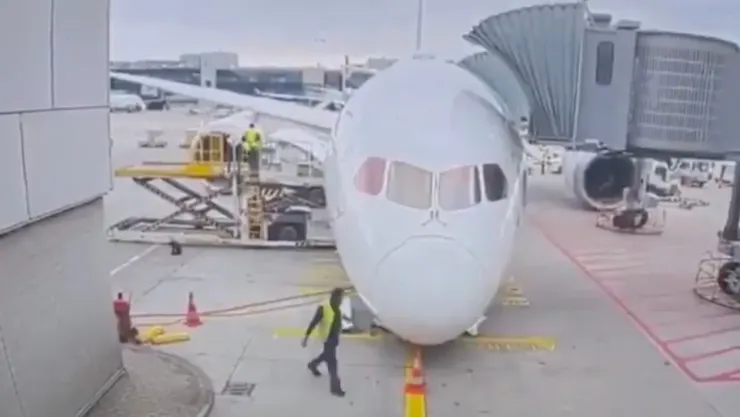 Boeing 787 con destino a Los Ángeles sufre falla mientras estaba estacionado en Alemania