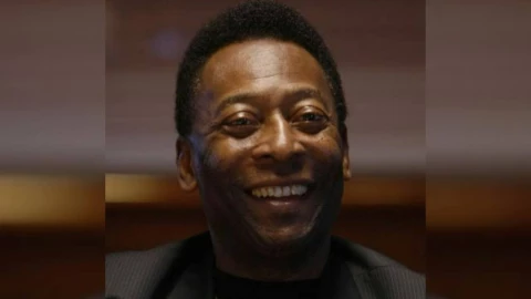 pele es hospitalizado de emergencia