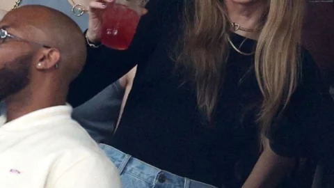 Taylor Swift estuvo presente en el partido de los Kansas Chiefs vs Jets para apoyar a Travis Kelce