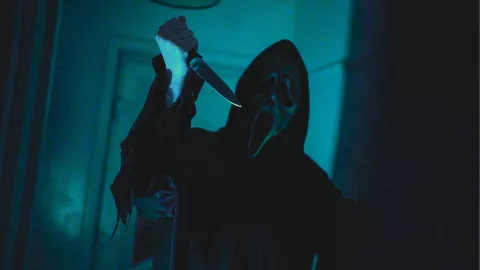 Cómo hacer fotos con Ghostface usando IA y ser protagonista de tu propia película de terror