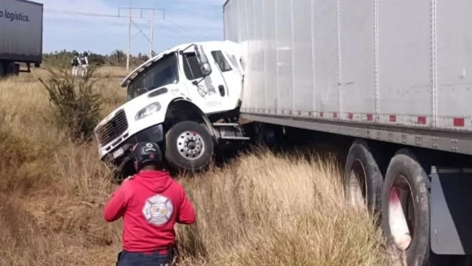 Accidente en Zacatecas ¿Cómo ocurrió el choque que dejó un muerto y lesionados en la Carretera 49 hoy 13 de noviembre