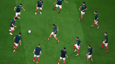 La Selección Mexicana calienta en el Estadio Lusail previo a jugar vs Argentina