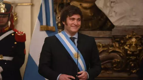 ¿Quién es Javier Milei? El ultraderechista asume la presidencia de Argentina