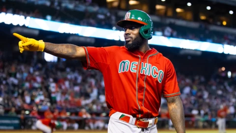 Randy Arozarena con la selección de México.png