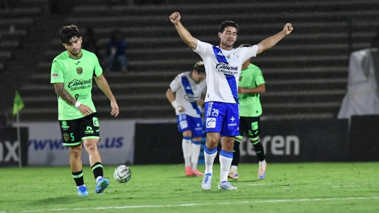 Puebla vence a Bravos a domicilio con un hombre menos para arrancar el Apertura 2026
