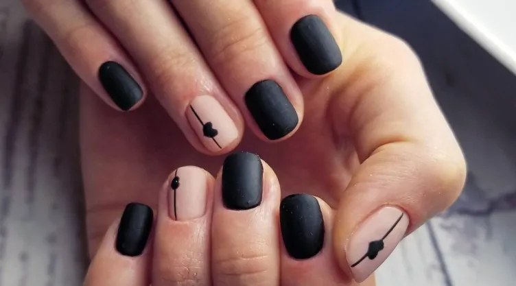 uñas mate cortas para la oficina
