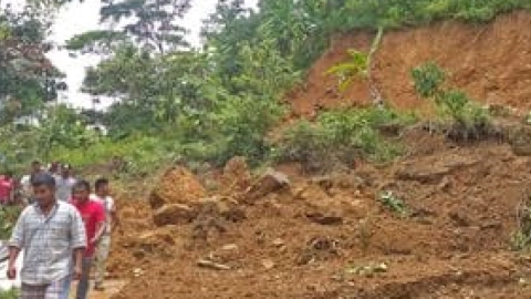 Deslaves en San Miguel Eloxichitlan por lluvias