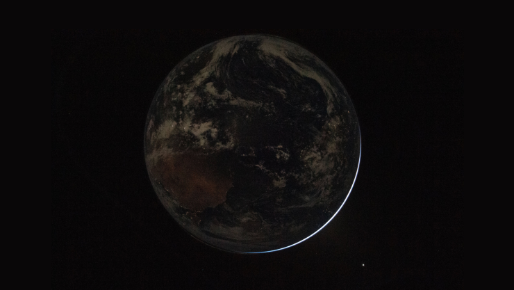 Revelan fotos inéditas de la Tierra tomadas desde la Luna