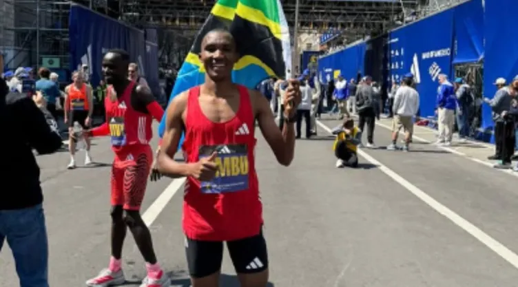 mundial-atletismo-2025-ganador-maraton-definio-foto-finish.jpg