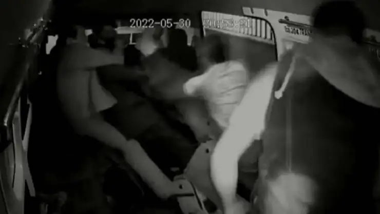 Fallecen los dos asaltantes linchados en camión de Ecatepec