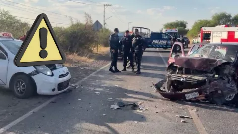 Accidente en Aguascalientes Choque de taxi contra auto en la Zona de Tolerancia deja lesionados hoy 16 de marzo