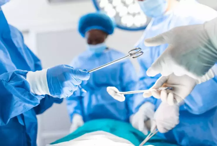 ¡Tremendo error! Hombre entra a cirugía de vesícula pero se equivocan; le hicieron la vasectomía