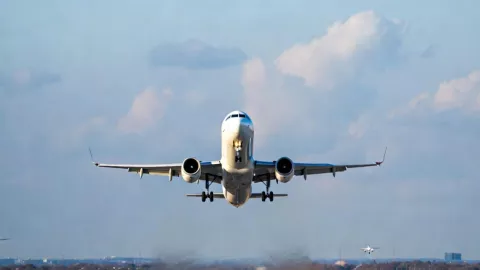 ¡POR MAL CLIMA! 1 vuelo cancelado y 2 retrasados Estado del Aeropuerto Internacional del Bajío hoy 20 de enero EN VIVO.jpg