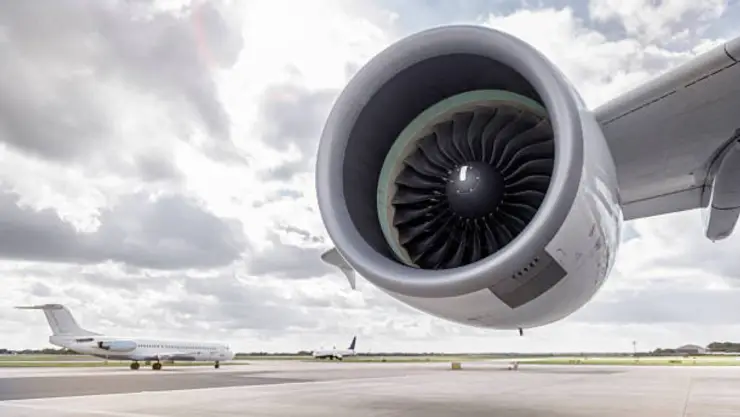 Motor de avión.jpg
