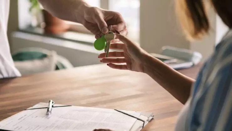 Esto dice la ley si el arrendador quiere cobrar reparaciones