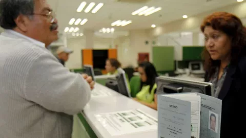 Así es cómo puedes tramitar tu licencia de conducir permanente en otro estado