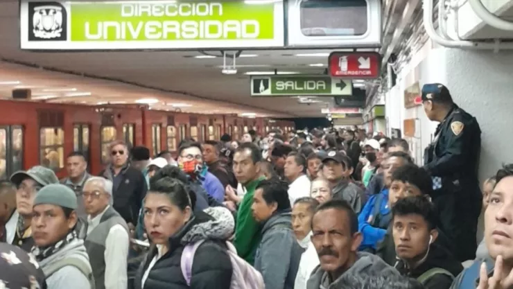 Metro CDMX colapsa por alta afluencia este 16 de septiembre