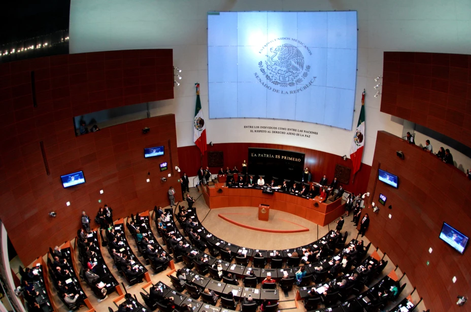 Layda Sansores toma tribuna