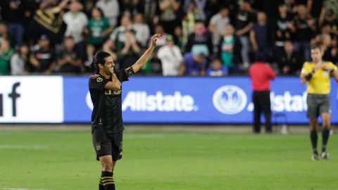 Carlos Vela s&iacute; pudo haber jugado con el Barcelona