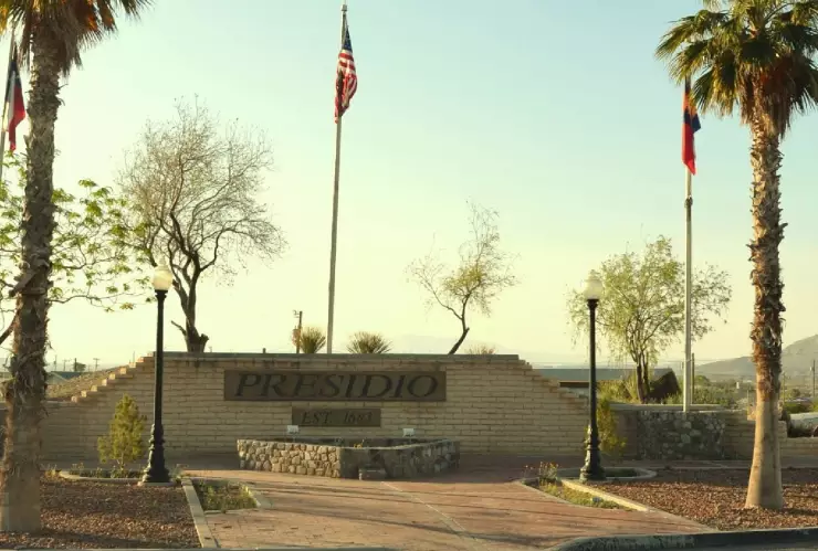 la entrada del histórico pueblo