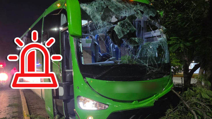 ¡Mientras dormías! Autobús choca cerca de la terminal de camiones de Cancún; esto se sabe del accidente.jpg