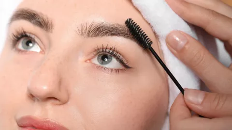 Así puedes hacer que tus cejas se vean más pobladas