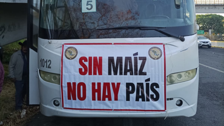 Paro nacional de agricultores bloqueos en carreteras de México