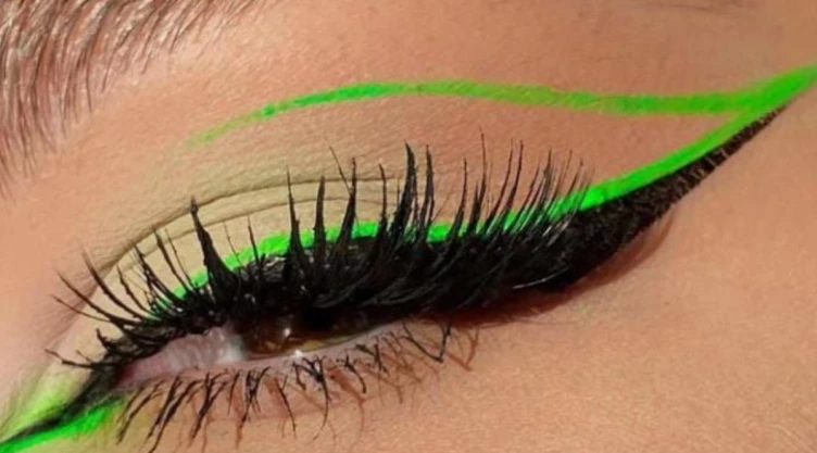 eyeliner (3).png