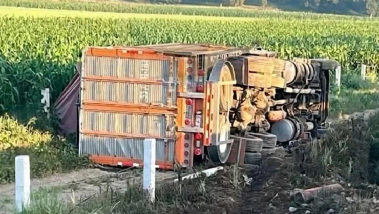Volcadura de camiones cierre Cuapiaxtla-Cuacnopalan 21 julio 2026