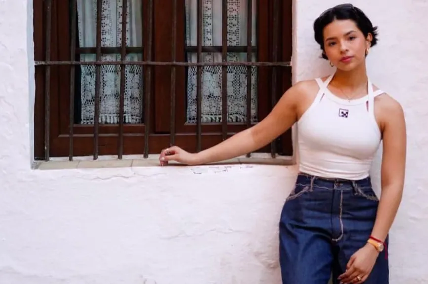 Comparten FOTO de Ángela Aguilar en donde luce completamente irreconocible.jpg