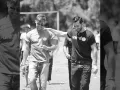 Ricky Martin y su pareja ayudando.jpg