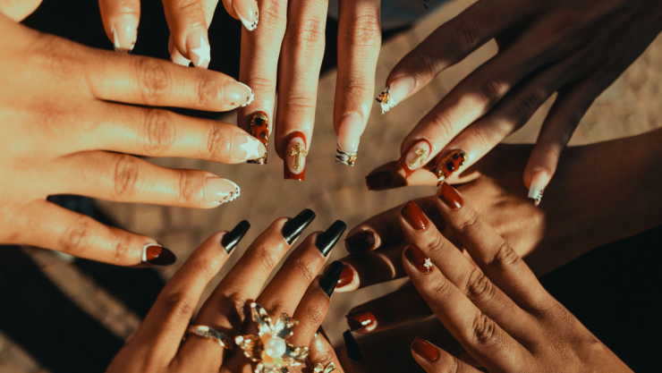 /estilo-de-vida/tonos/esmalte/rejuvenecen/manos/manchas