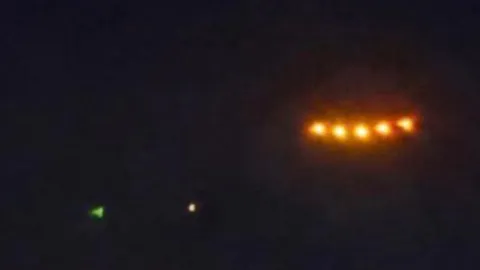 Luces no identificadas fueron captadas en el cielo de Playas de Tijuana