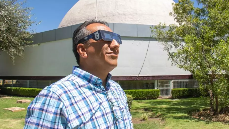 IPN-regalará-lentes-para-ver-el-eclipse-solar-anular-del-14-de-octubre