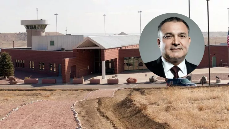 Imagen de la prisión ADX Florence y la foto de Genaro García Luna.