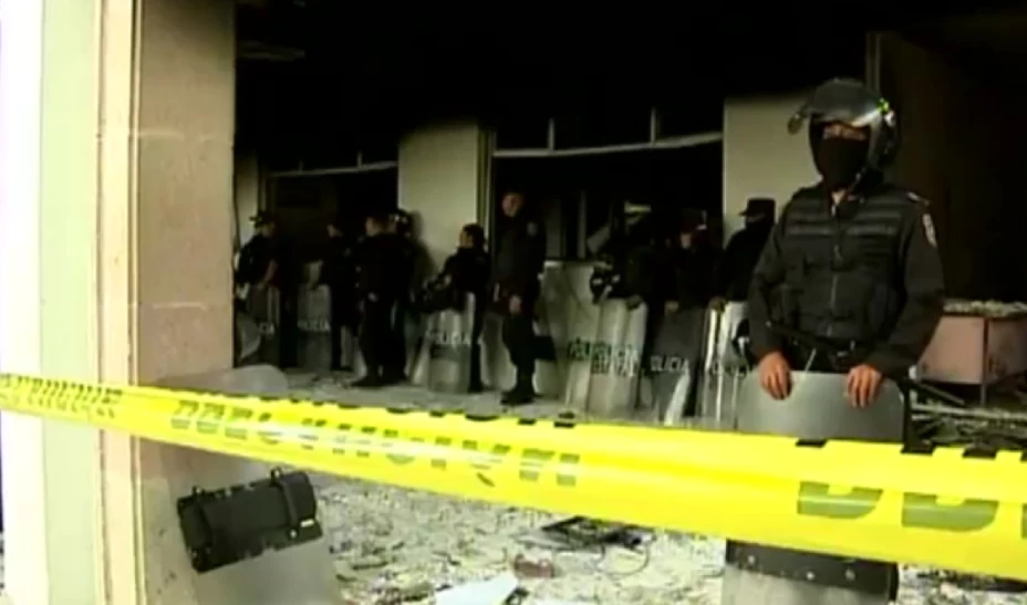 Pobladores de Huehuetoca quemaron la alcaldía como protesta