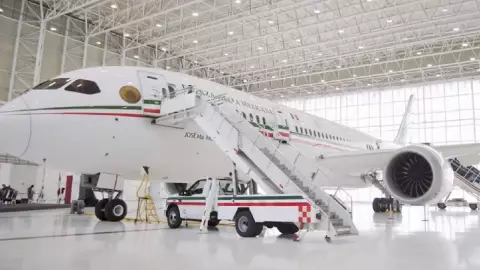 AMLO confirma venta del Avión Presidencial