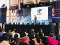 Un gran escenario en la explanada municipal