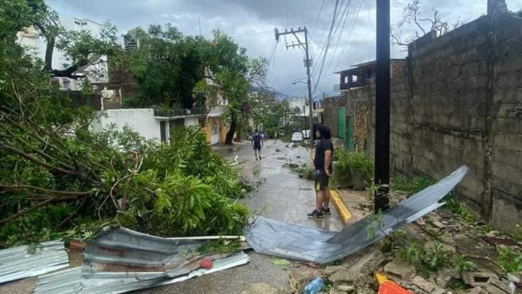 huracán otis poblano