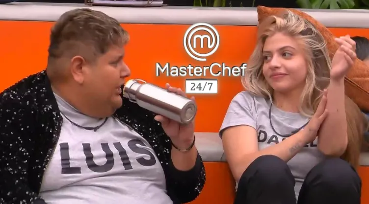 Daniela Parra revive en Notibola REGAÑO del chef Poncho Herrera.