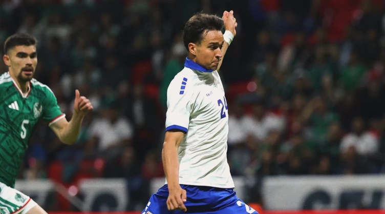 El DESAFORTUNADO error en defensa que le costó a México el gol vs Serbia; VIDEO