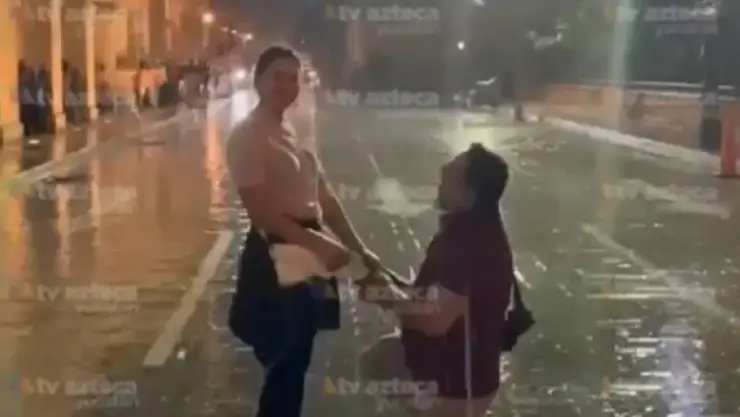 pareja se une en matrimonio calles de merida