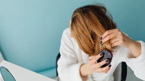 Descubre cuál es el significado espiritual de que se te caiga el cabello