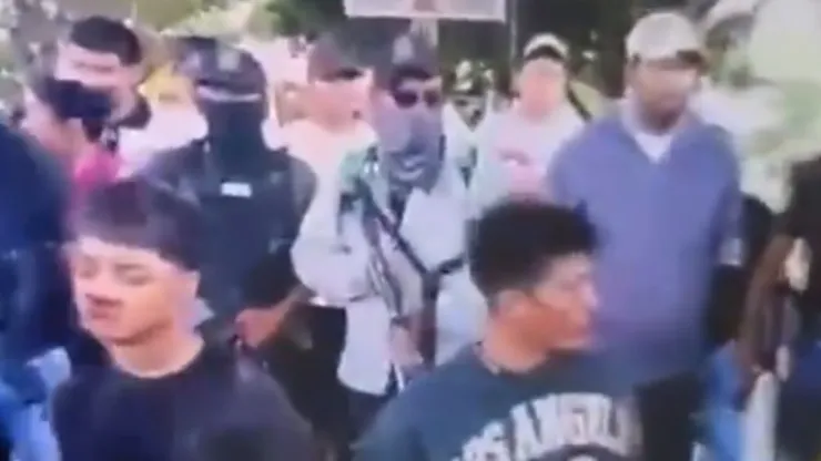 En los videos aparecen hombres armados. No se sabe si son policías o autodefensas de Olinalá.
