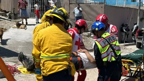 RESCATE EN ALCANTARILLA